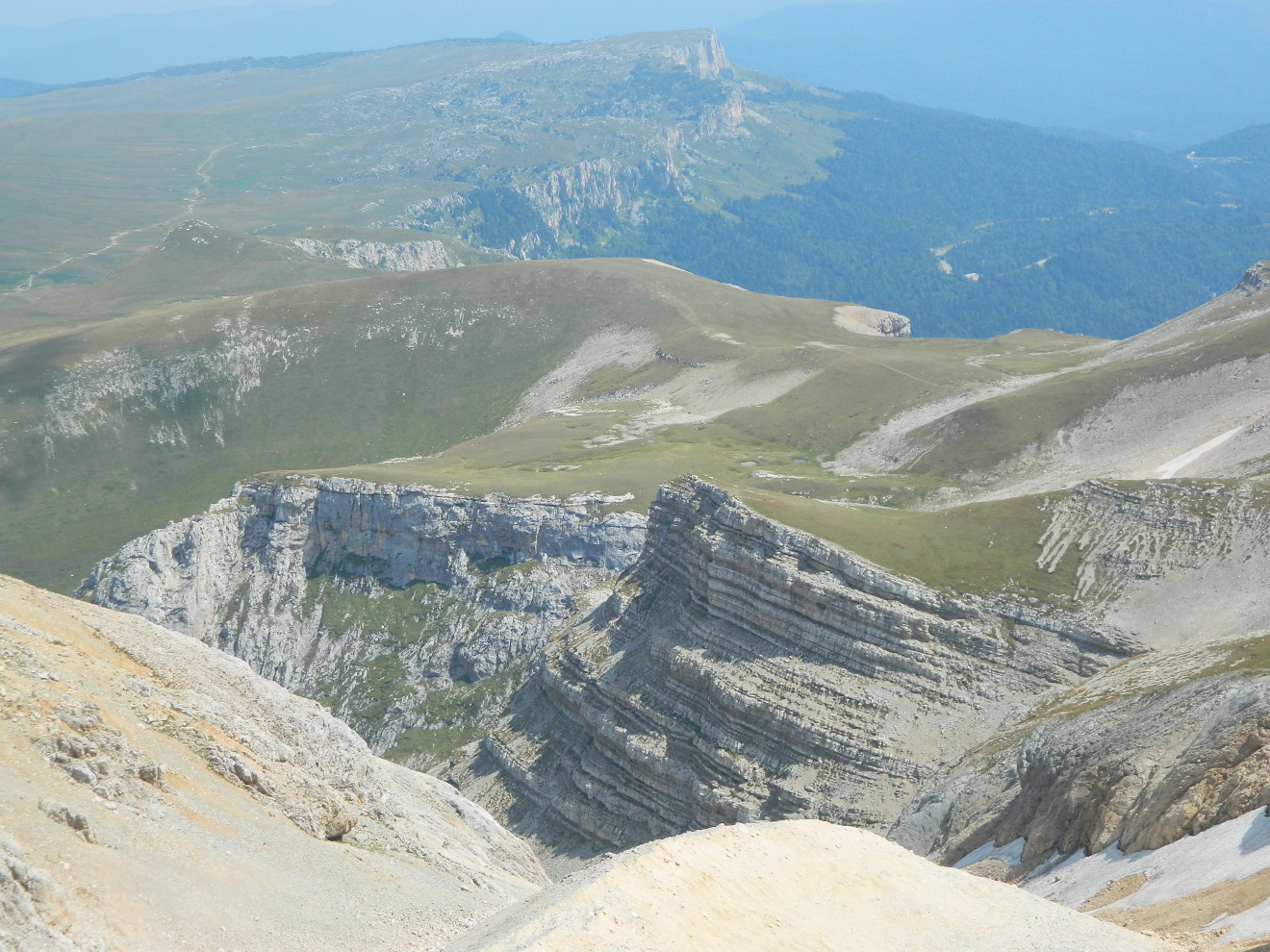 Сентябрь 2018, гора Оштен, Западный Кавказ, вид с Оштена на Нагой-Кош