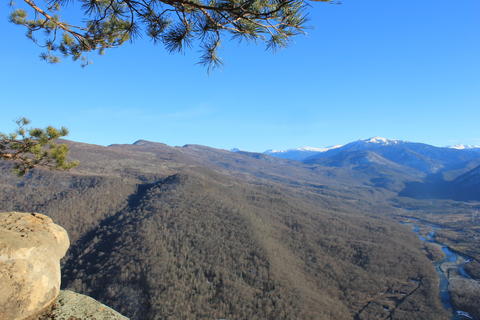 Вид с горы Монах на хребет Ду-Ду-Гуш и р. Белую, фото зима 2017 г.
