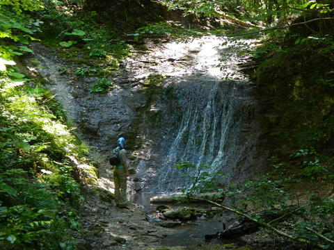 Водопад Шелестящий в Пихтовом бору, хребет Азиш-Тау