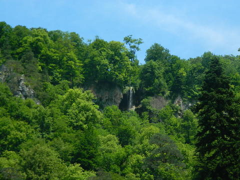 Монахов водопад в Гуамском ущелье