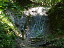 Водопад без имени в Пихтовом бору, хребет Азиш-Тау