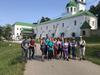 Компания туристов на фоне старейшего монастыря Кубани, фото авг. 2019г.